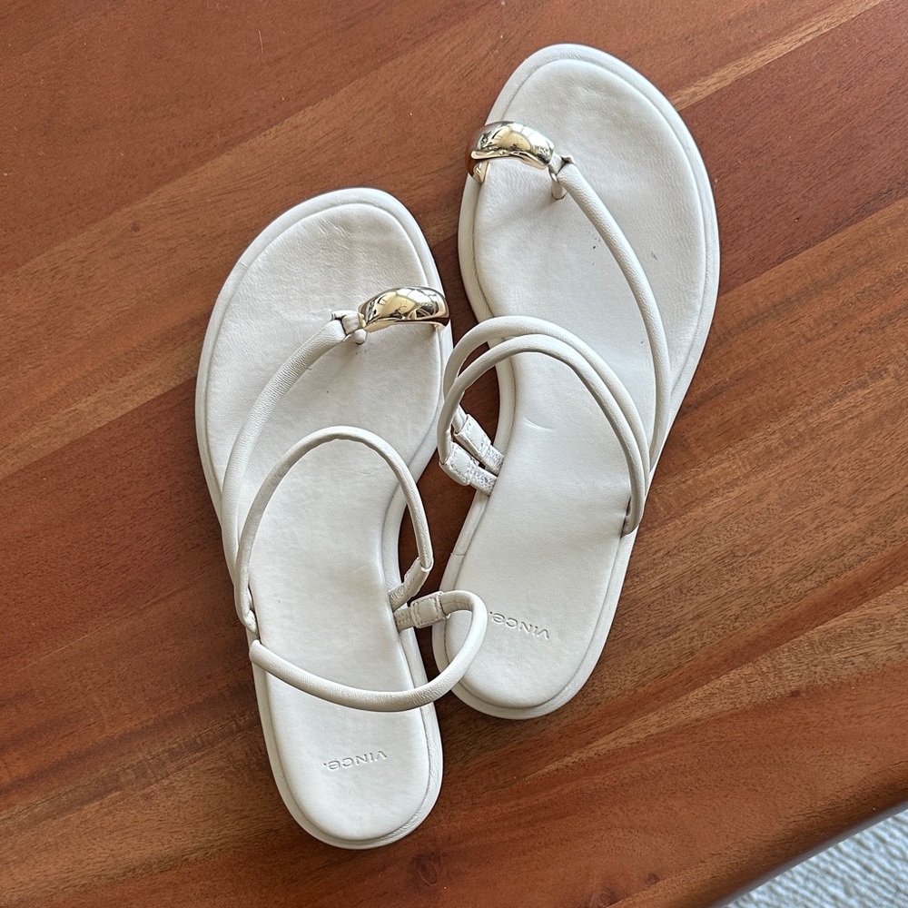 Vince Lucila Tubular Toe-Ring Flat Sandals